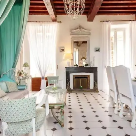 Spacieux Avec Deux Au Chateau Holiday home Valence (Gard)