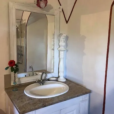 Spacieux Avec Deux Au Chateau Holiday home Valence (Gard)